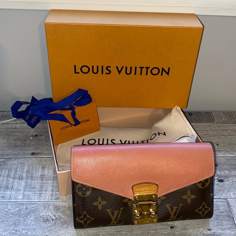 Louis Vuitton Pink Pallas Wallet 💕